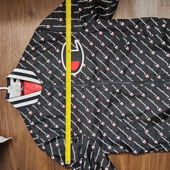 Champion Mesh Lined Zip-Up Polyester Jacket (men size small) - Picture 13 of 15